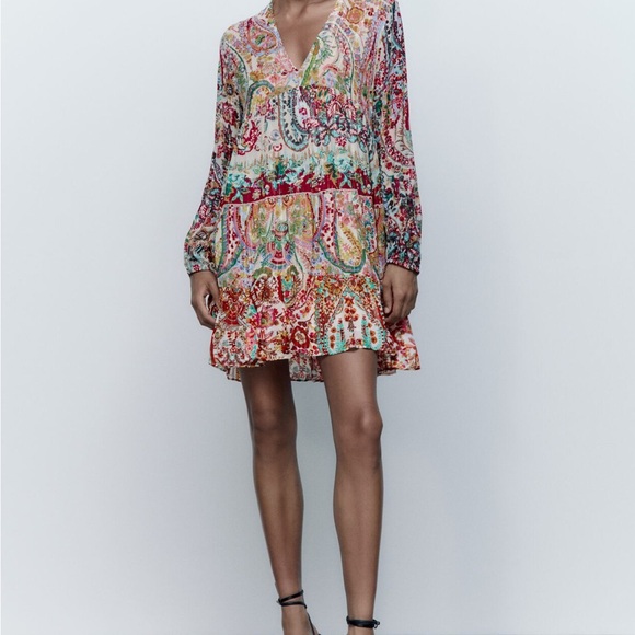 Zara printed tiered dress paisley design. Size medium. - Picture 4 of 4